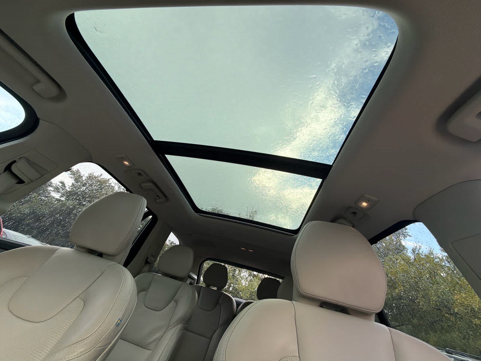 Certified 2025 Volvo XC90 T8 Ultra w/ Protection Package Premier AWD/4WD image 27