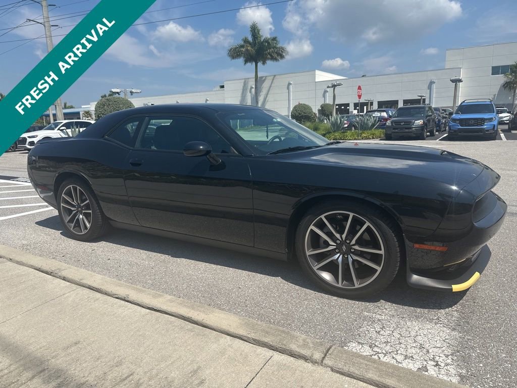 Used 2023 Dodge Challenger GT w/ Plus Package image 4