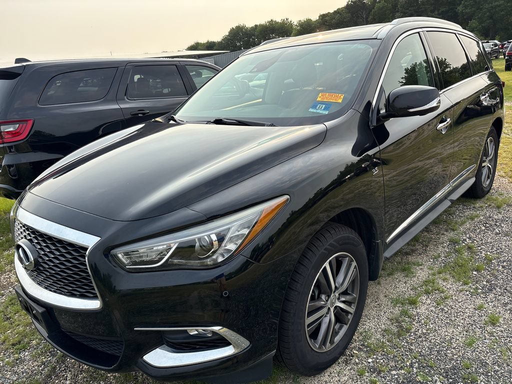 Used 2019 INFINITI QX60 Luxe w/ Essential Package AWD/4WD image 3
