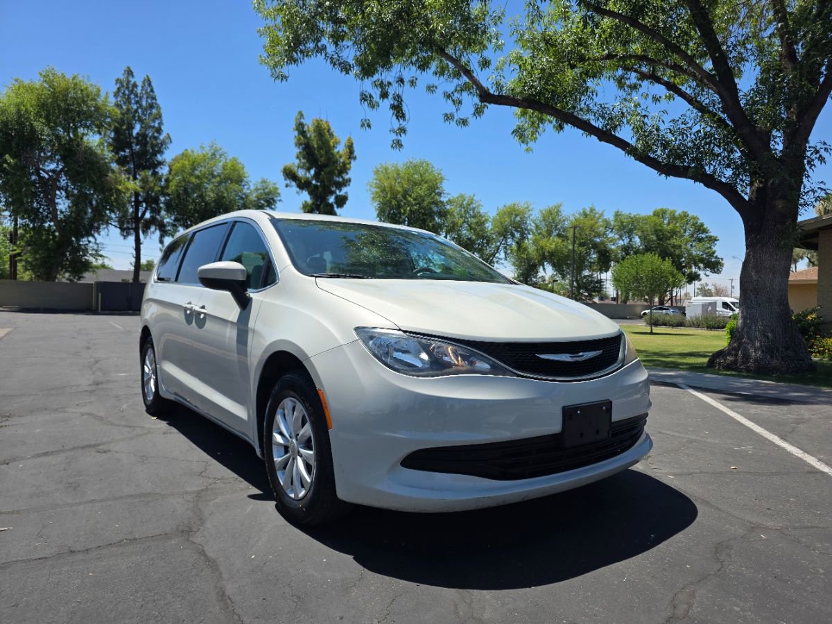 Used 2017 Chrysler Pacifica Touring w/ Tire & Wheel Group