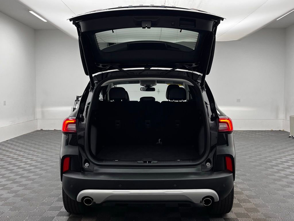 Used 2023 Ford Escape Platinum AWD/4WD image 10