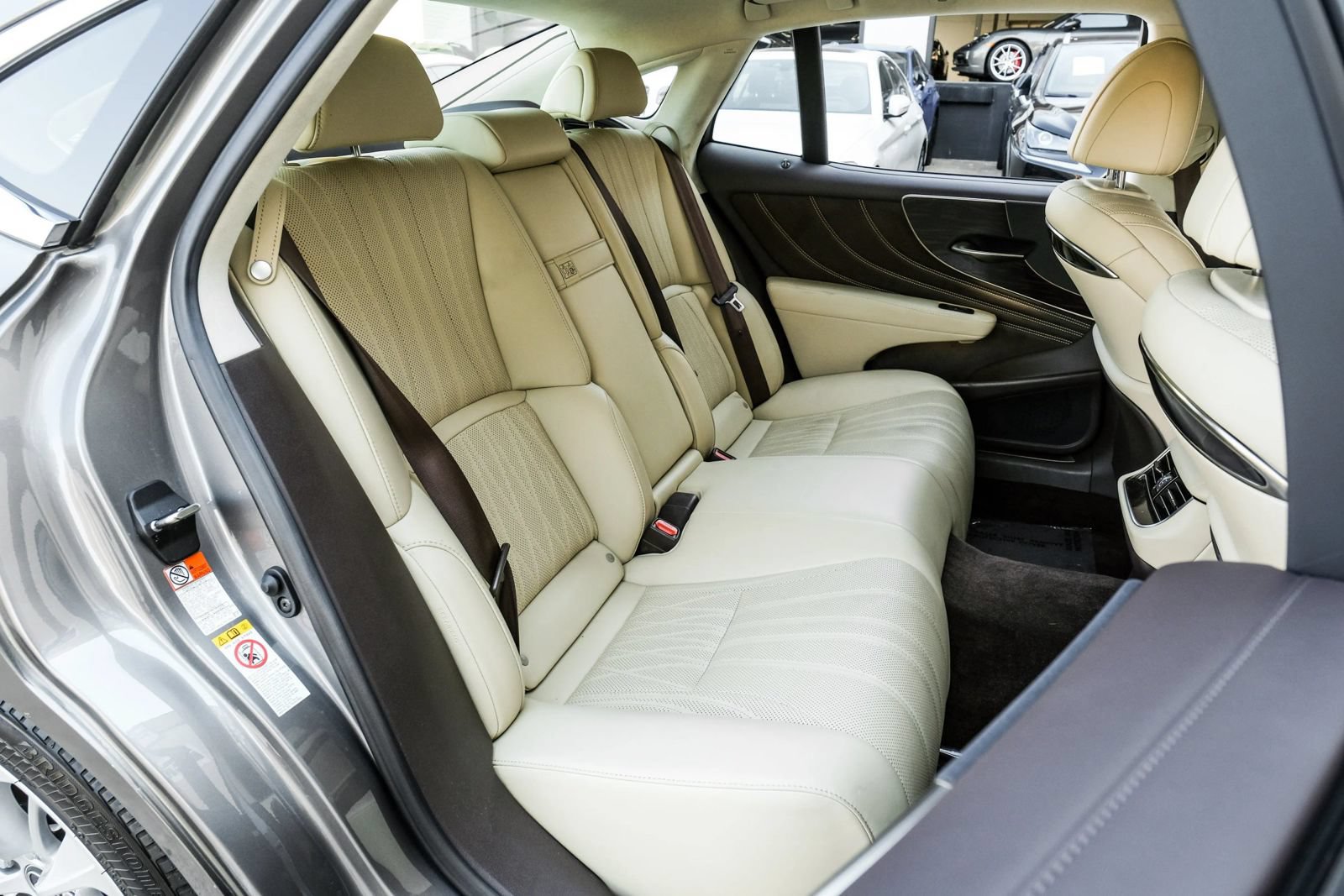 Used 2018 Lexus LS 500 AWD w/ Interior Upgrade Package image 34