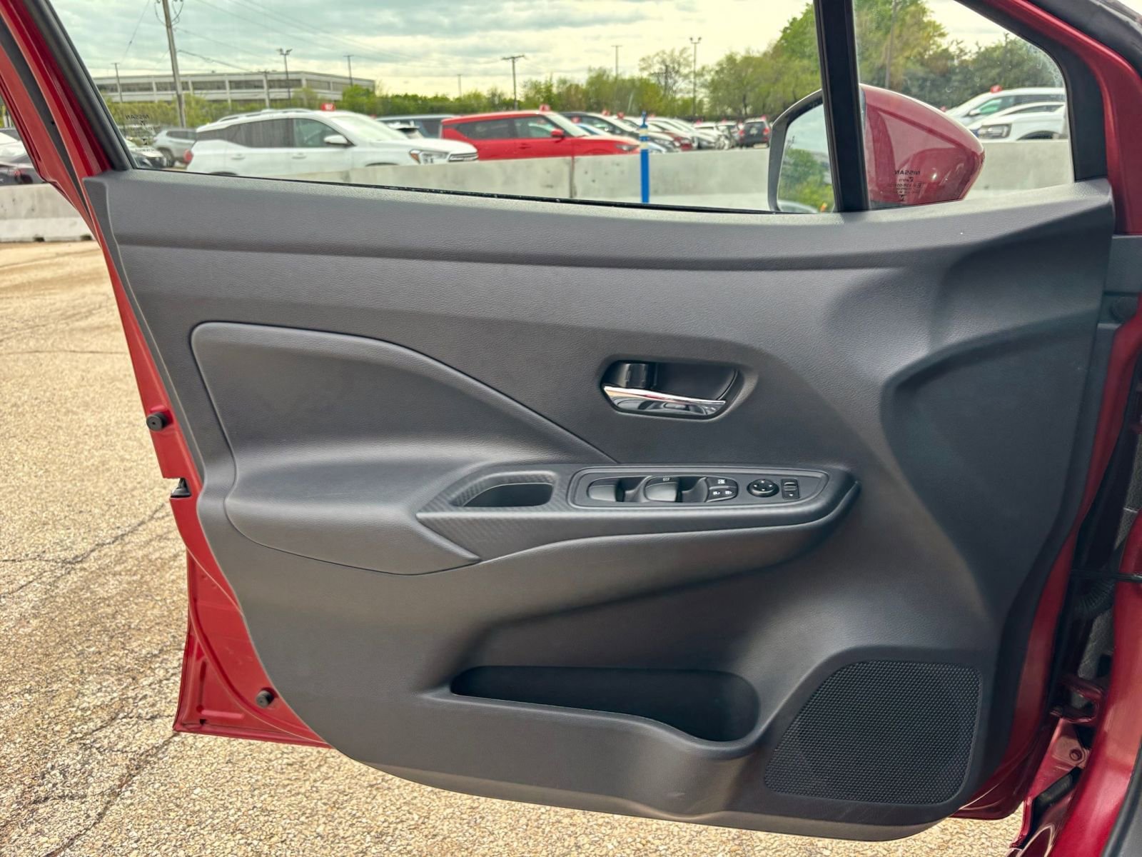 Used 2025 Nissan Versa SV FWD image 18