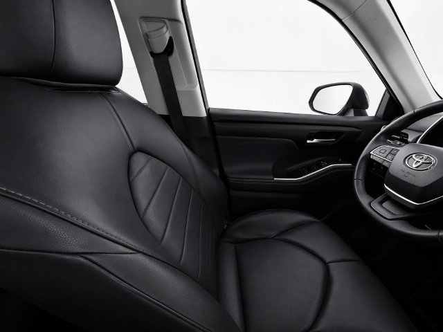 Used 2023 Toyota Highlander XLE FWD image 12