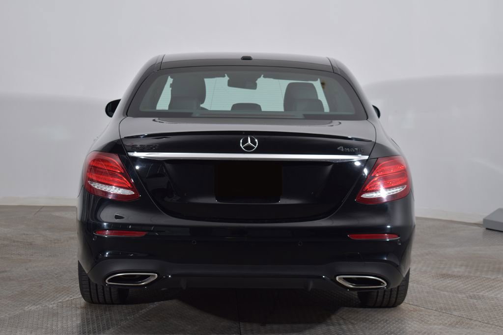 Certified 2018 Mercedes-Benz E 300 4MATIC image 4