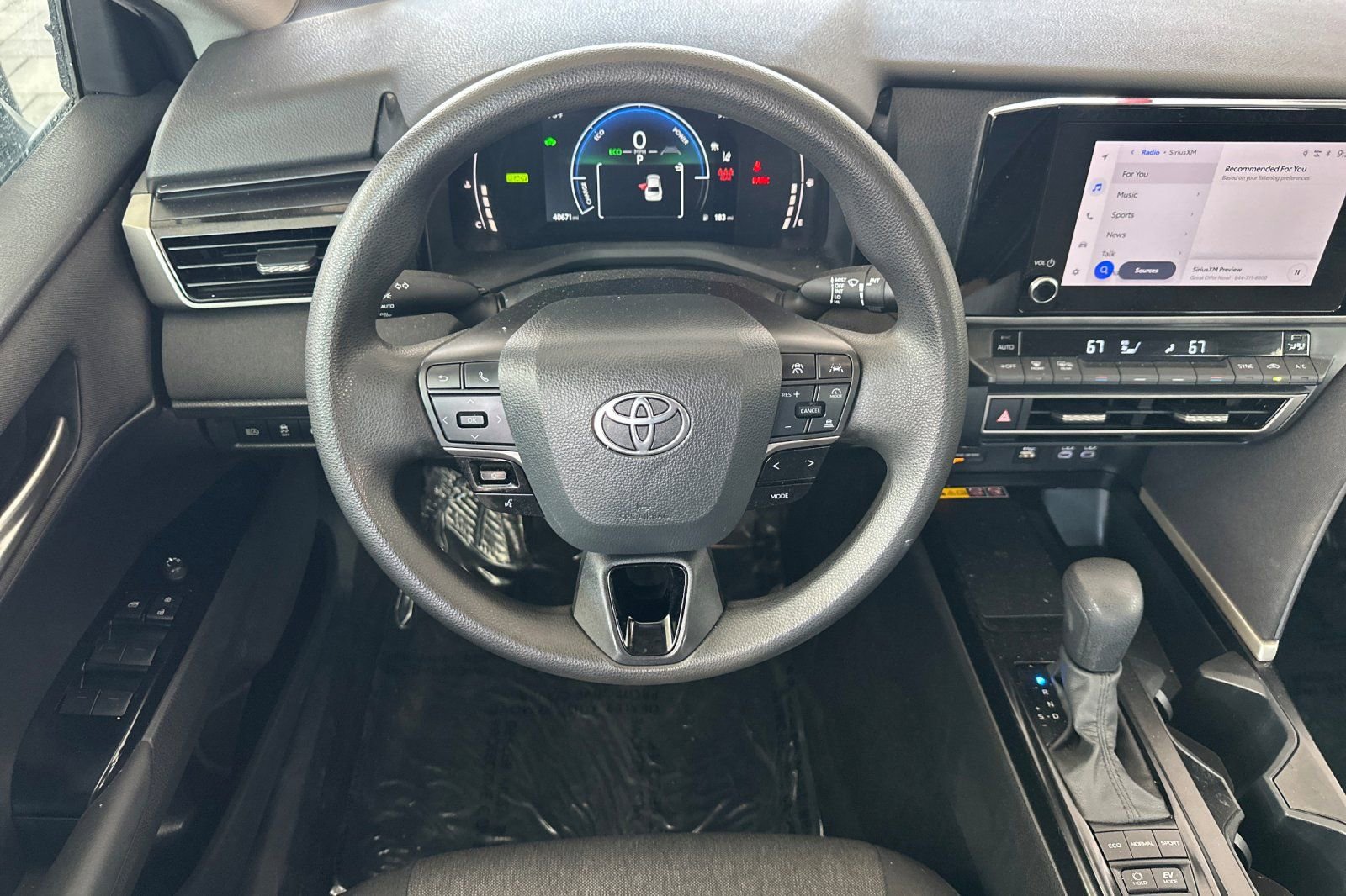 Certified 2025 Toyota Camry LE FWD image 15