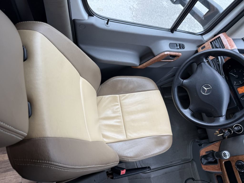 Used 2014 Mercedes-Benz Sprinter 3500 image 50