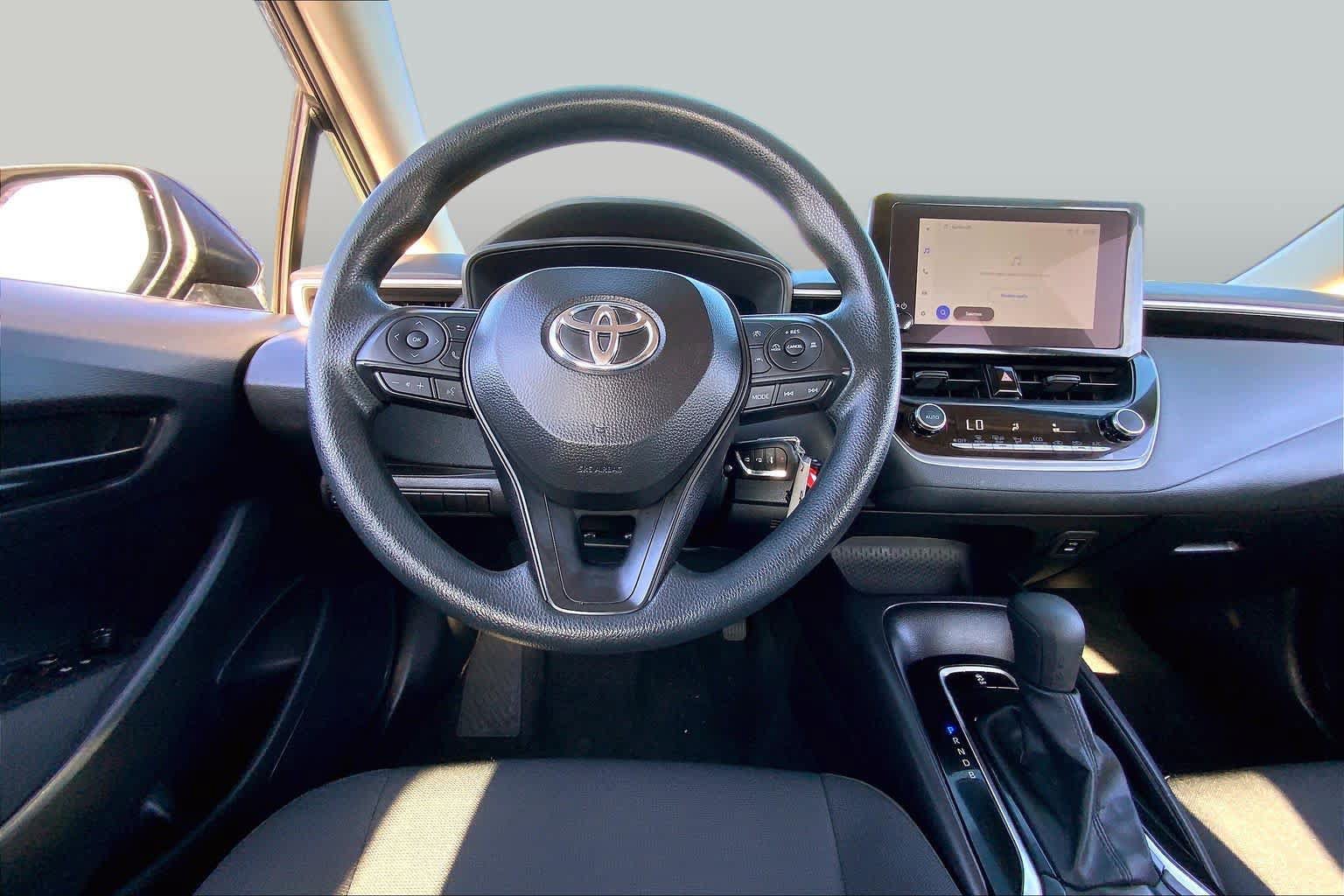 Used 2026 Toyota Corolla LE FWD image 6