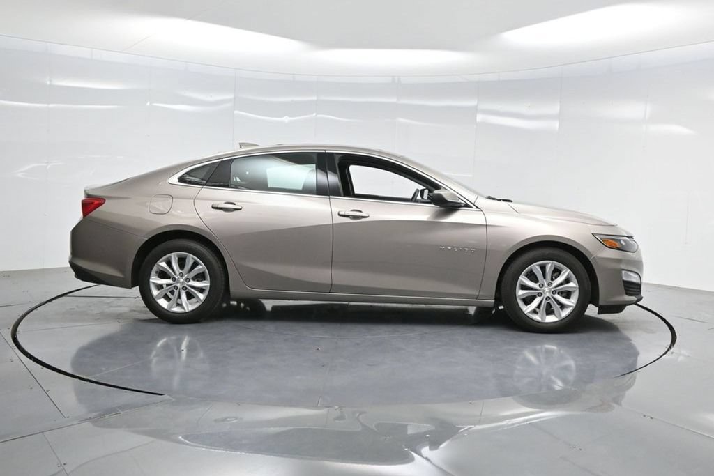 Used 2024 Chevrolet Malibu LT FWD image 30