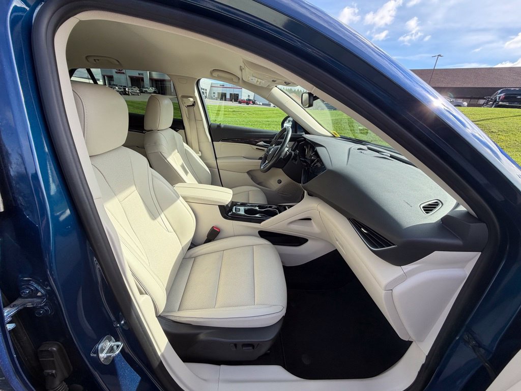 Used 2023 Buick Envision Essence AWD/4WD image 35