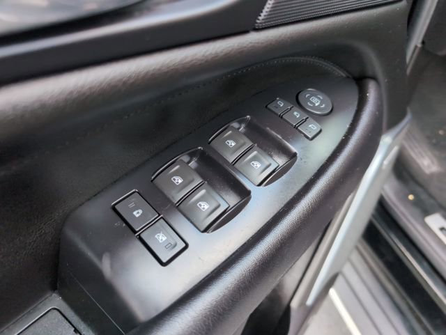 Used 2019 Cadillac Escalade Premium Luxury image 15