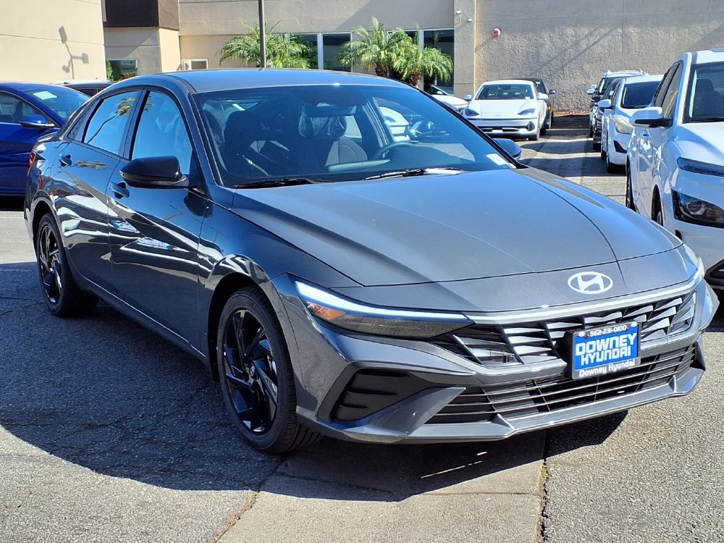 New 2026 Hyundai Elantra Sport FWD image 3