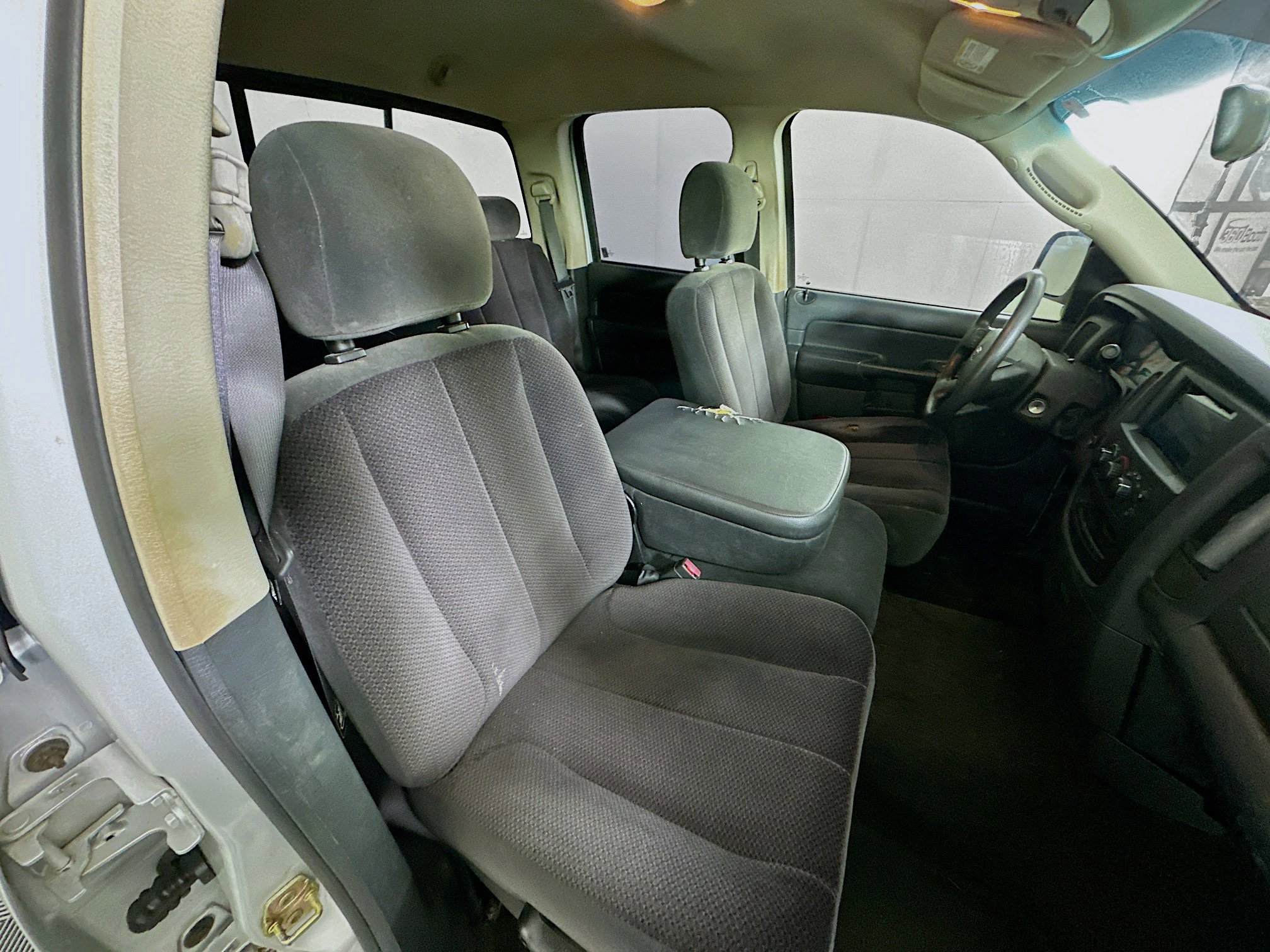 Used 2005 Dodge Ram 1500 Truck SLT RWD image 29