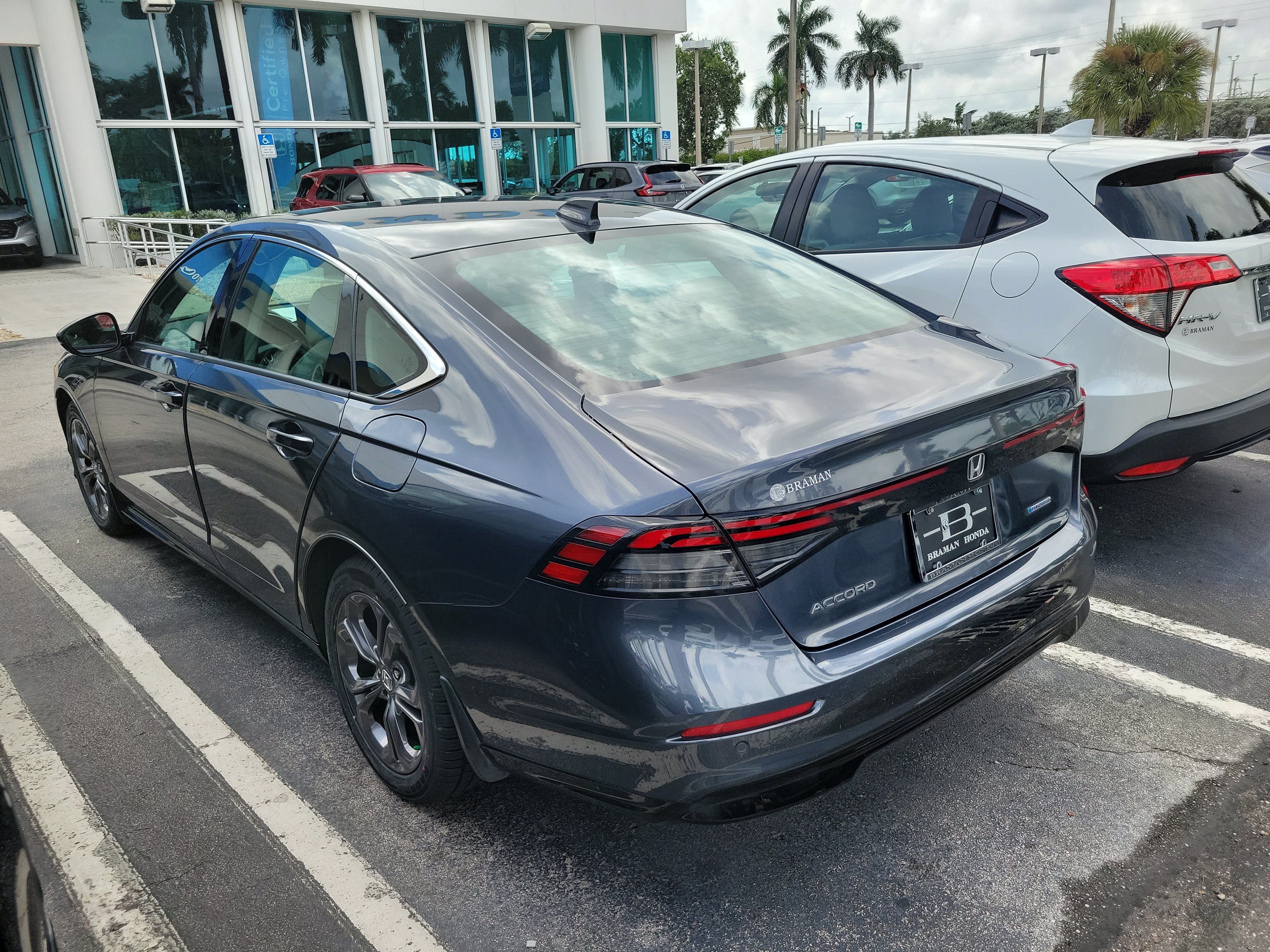 Used 2024 Honda Accord EX-L image 6