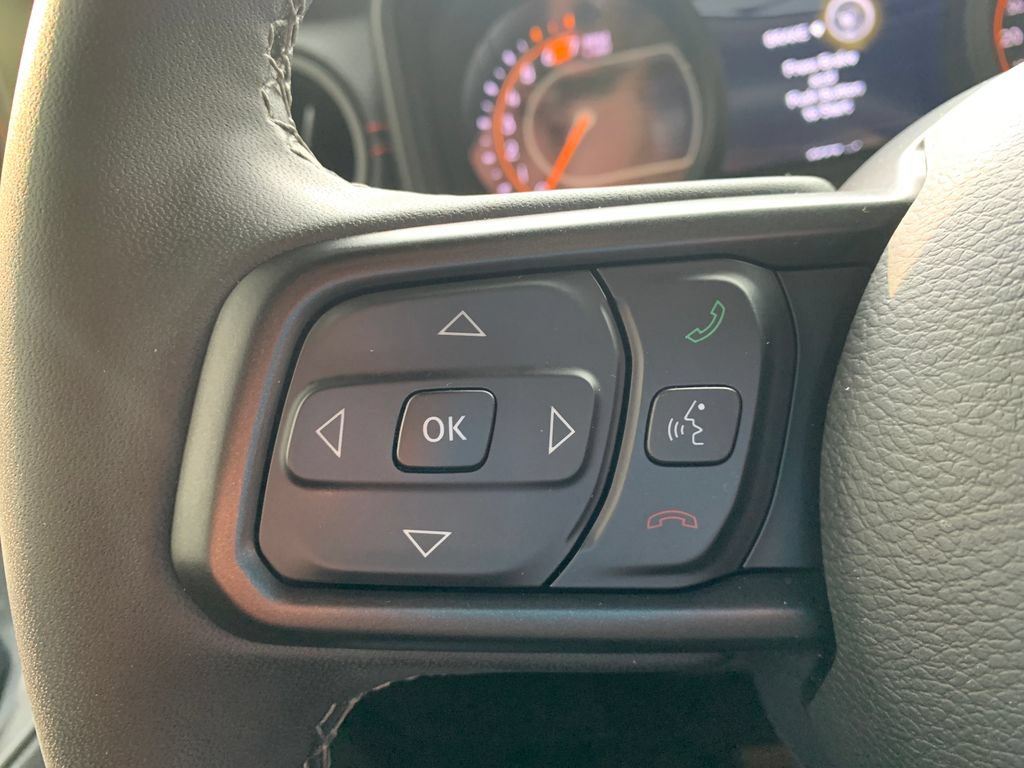 Used 2025 Jeep Wrangler Unlimited Rubicon AWD/4WD image 21