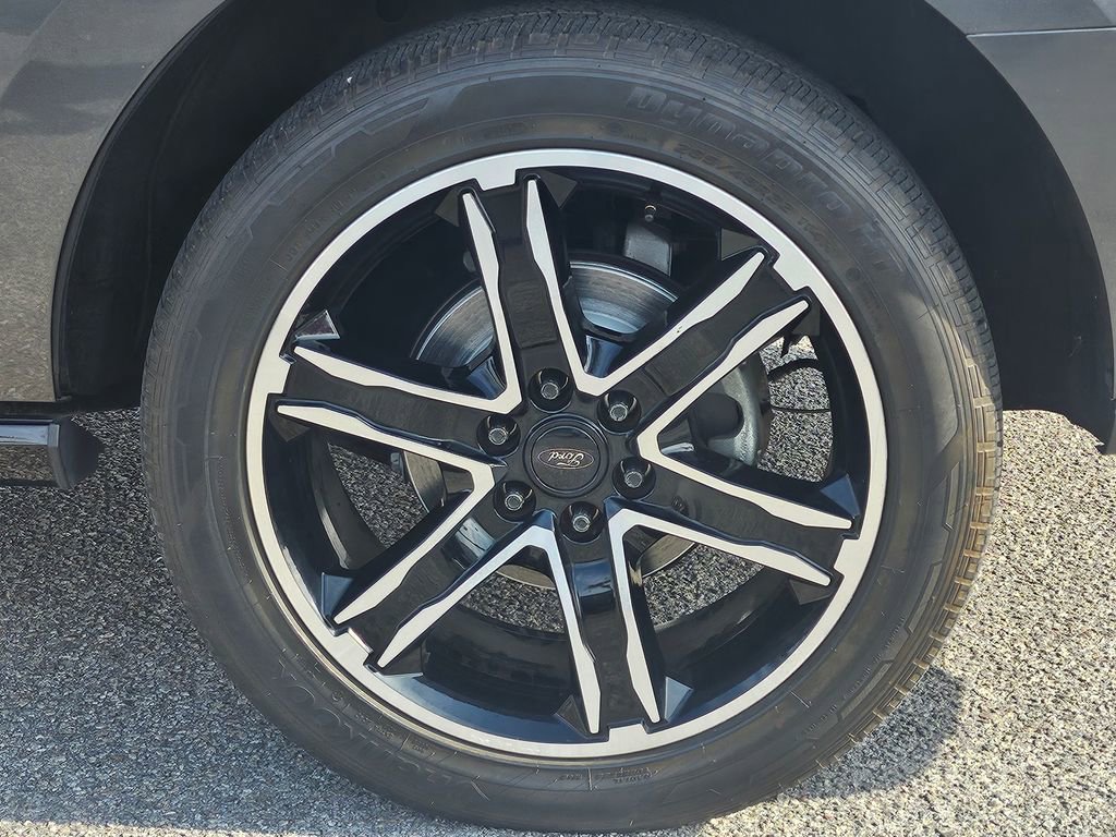 Used 2019 Ford Expedition Limited w/ Equipment Group 303A image 32