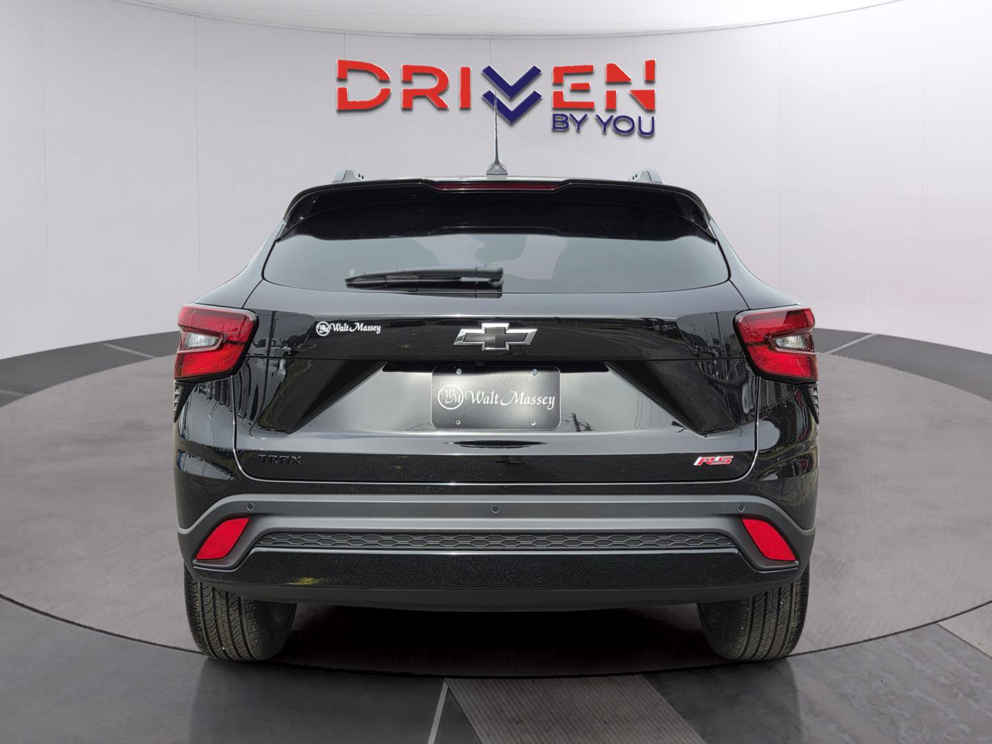 Used 2026 Chevrolet Trax RS w/ Sunroof Package FWD image 3