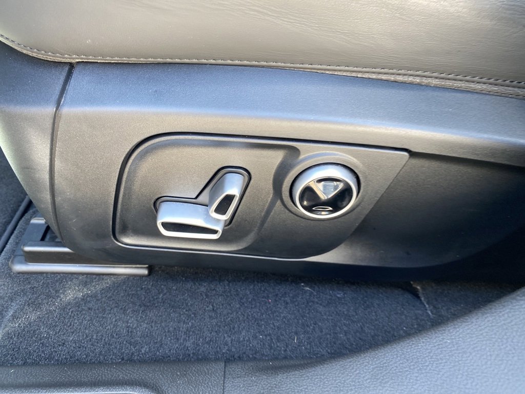 Used 2023 Maserati Levante GT image 27