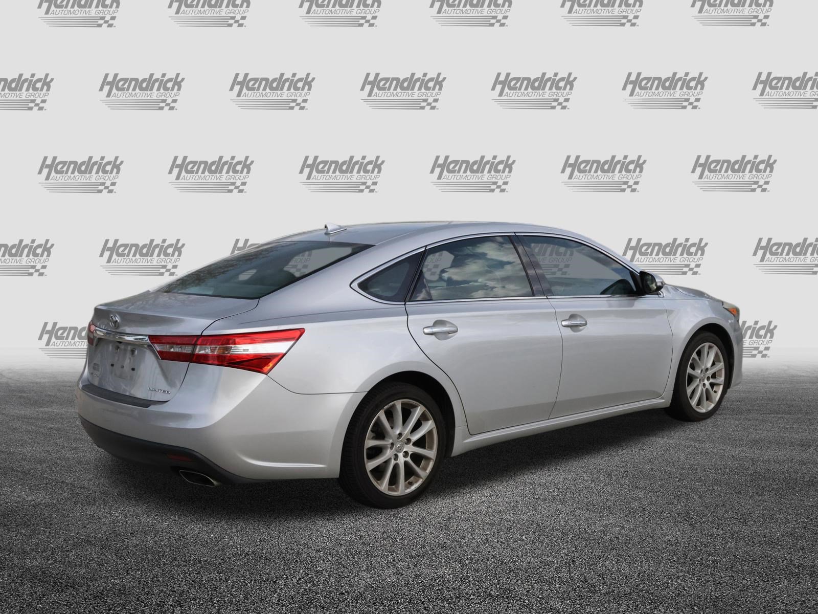 Used 2013 Toyota Avalon Limited image 9