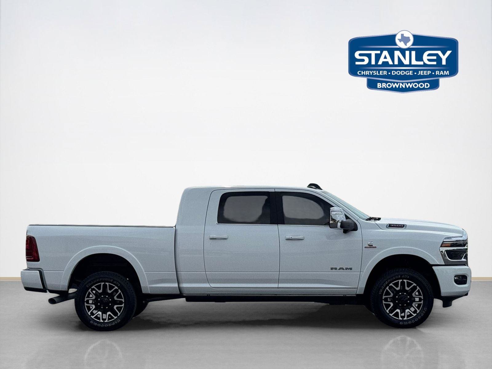 Used 2025 RAM 3500 Longhorn AWD/4WD image 9