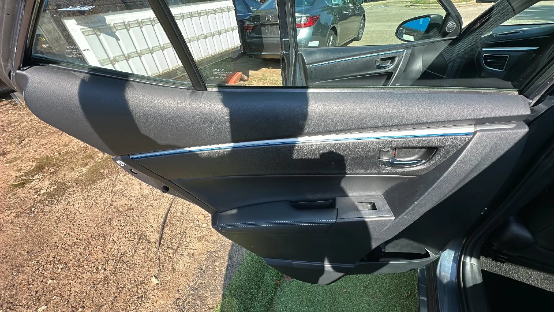 Used 2015 Toyota Corolla S w/ Driver Convenience Package FWD image 10
