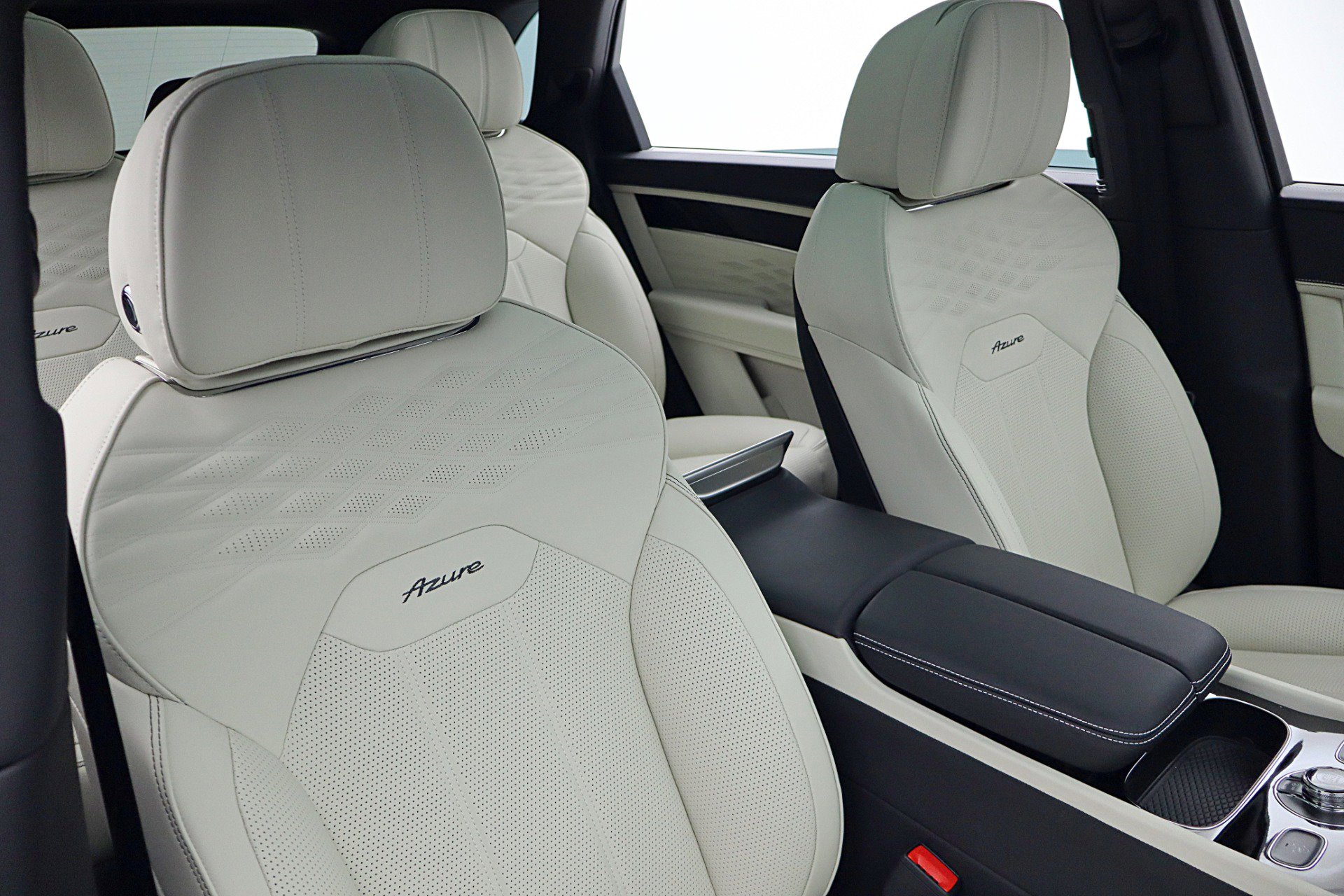 Used 2024 Bentley Bentayga Extended Wheelbase image 41