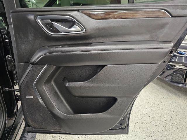 Used 2022 Chevrolet Tahoe Z71 w/ Z71 Off-Road Package AWD/4WD image 32