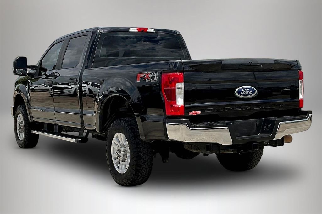 Used 2019 Ford F250 XL w/ STX Appearance Package image 4