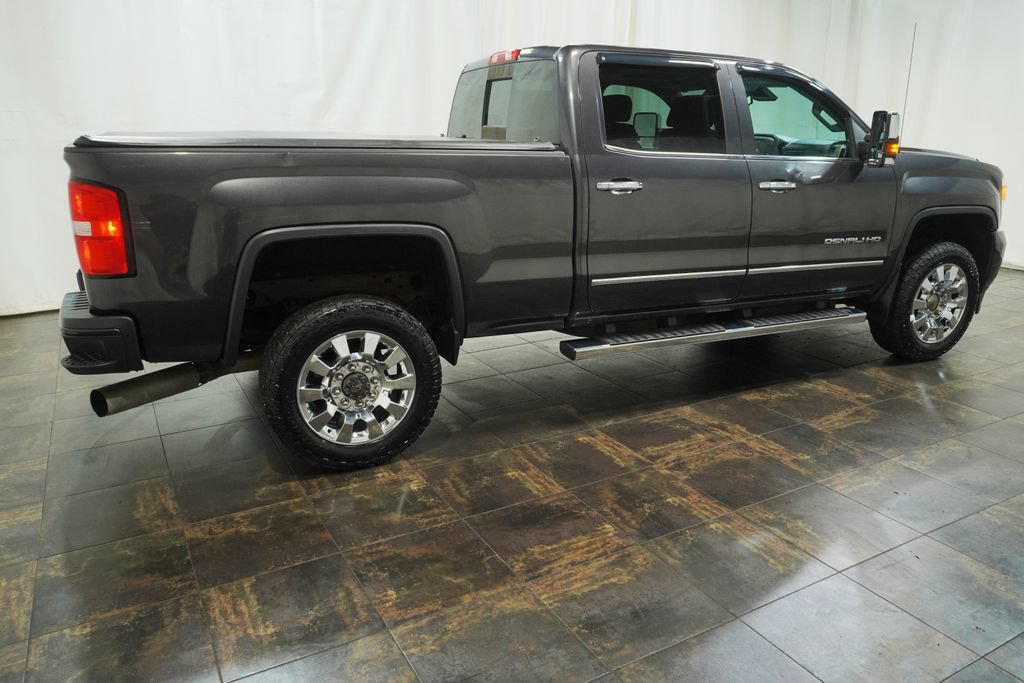 Used 2015 GMC Sierra 2500 Denali w/ Duramax Plus Package AWD/4WD image 4
