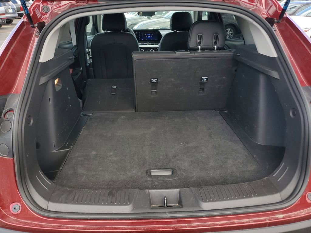 Used 2025 Chevrolet Trax LT image 25