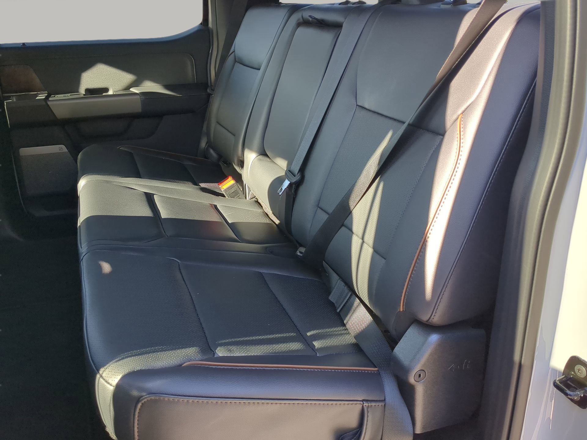 New 2026 Ford F250 Lariat w/ Black Appearance Package image 49