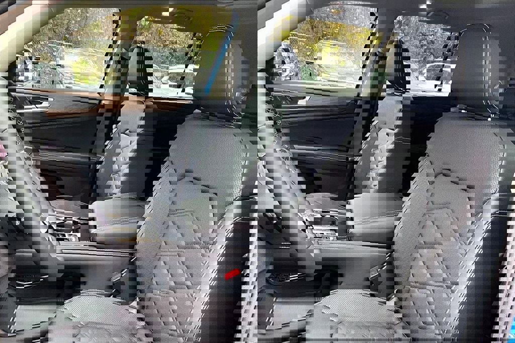 New 2026 Volkswagen Atlas SE image 18