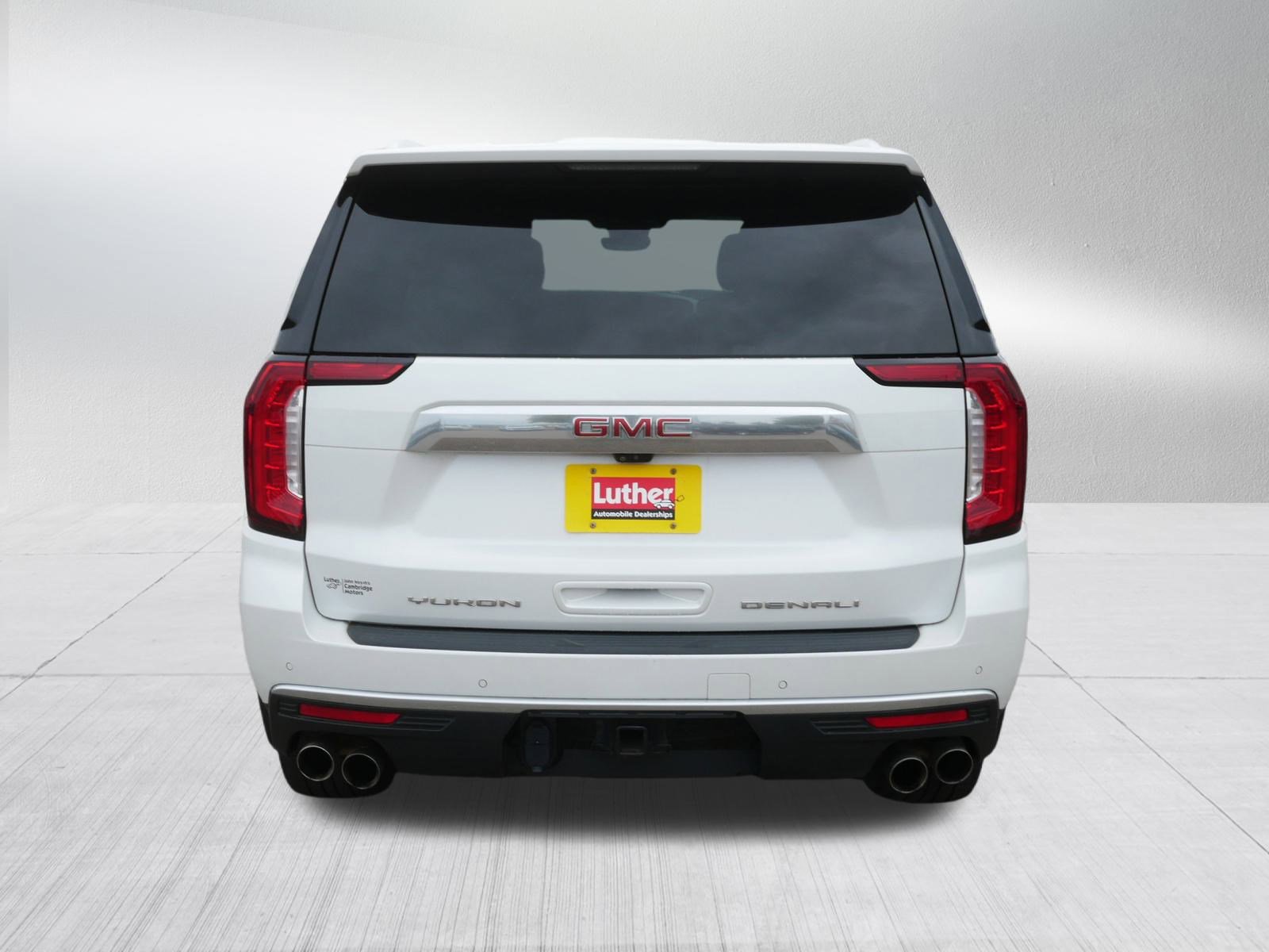 Used 2021 GMC Yukon Denali w/ Denali Premium Package image 6