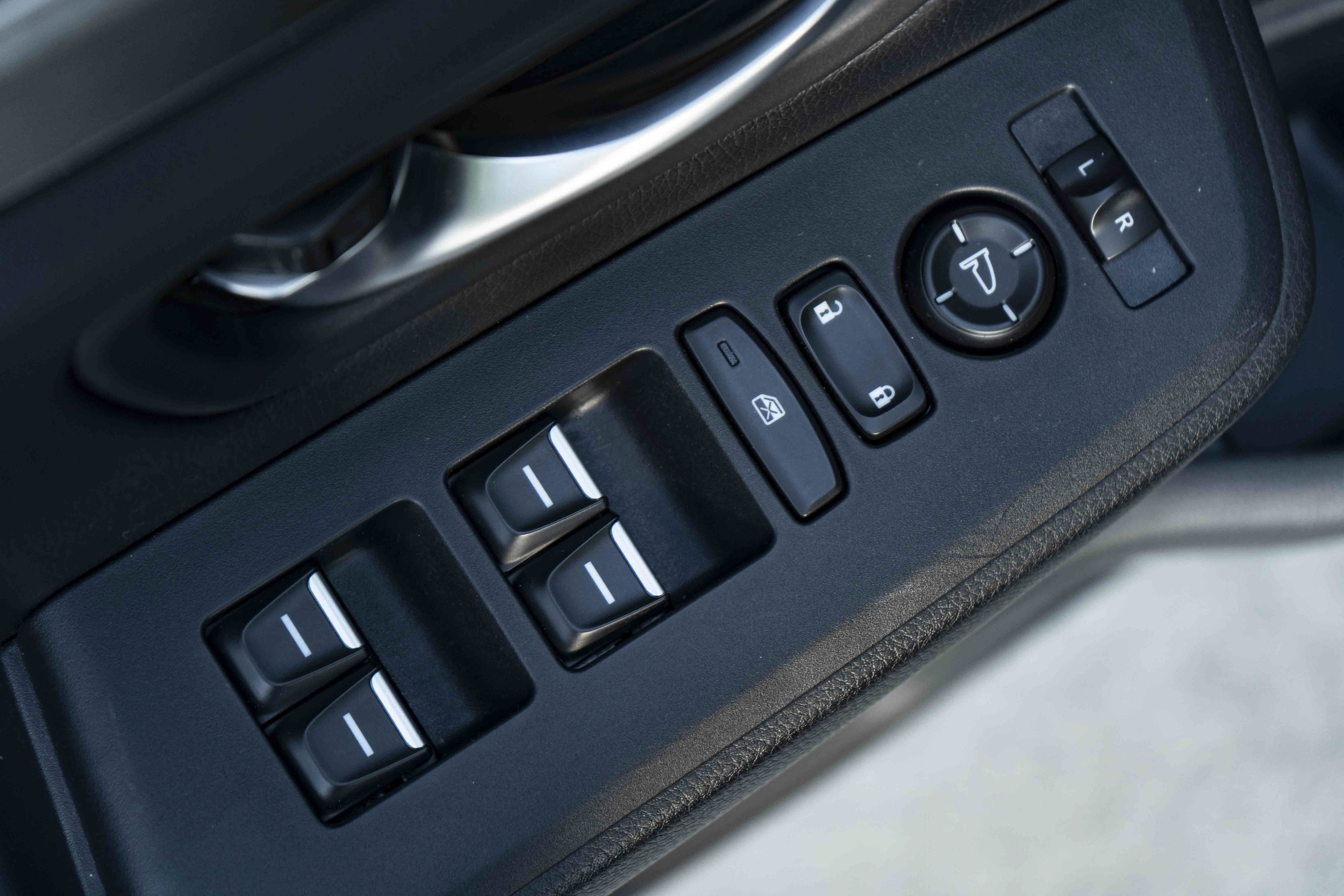 Used 2025 Honda Pilot Touring image 38