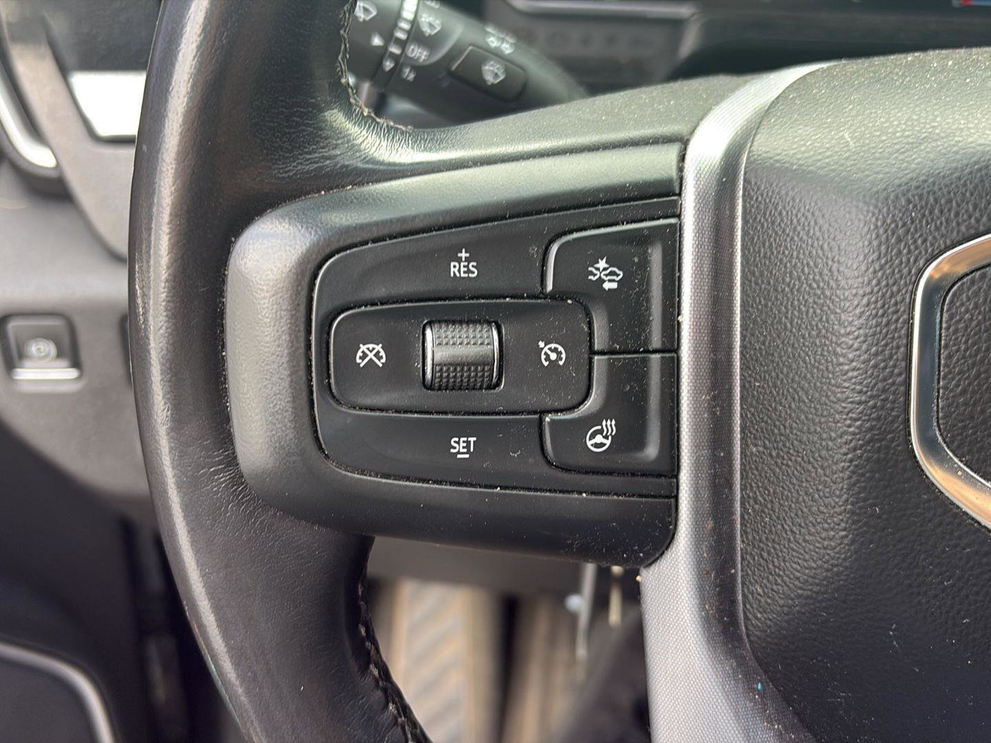 Used 2022 GMC Sierra 1500 SLE image 10