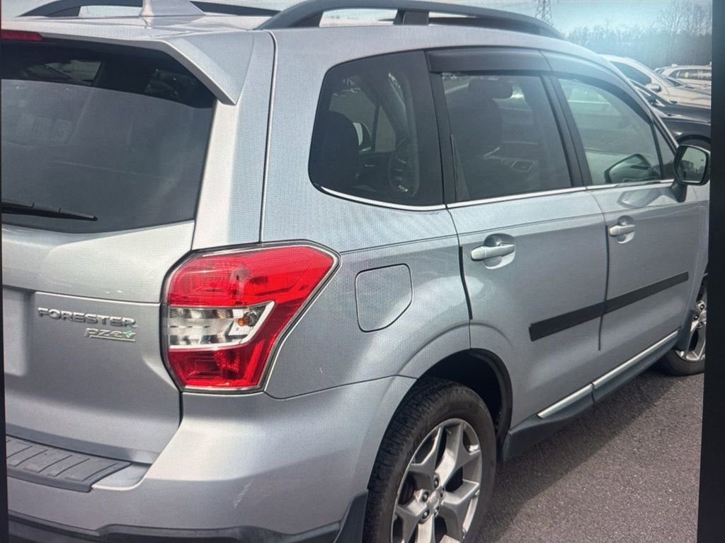 Used 2016 Subaru Forester 2.5i Touring w/ Popular Package #2 image 3