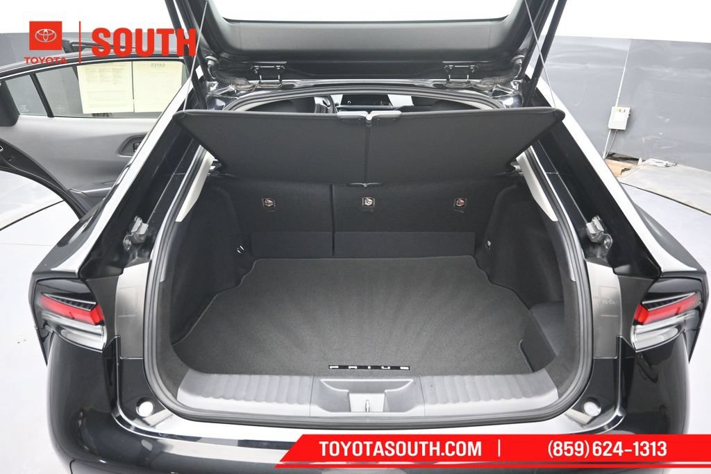 Used 2025 Toyota Prius LE AWD/4WD image 28