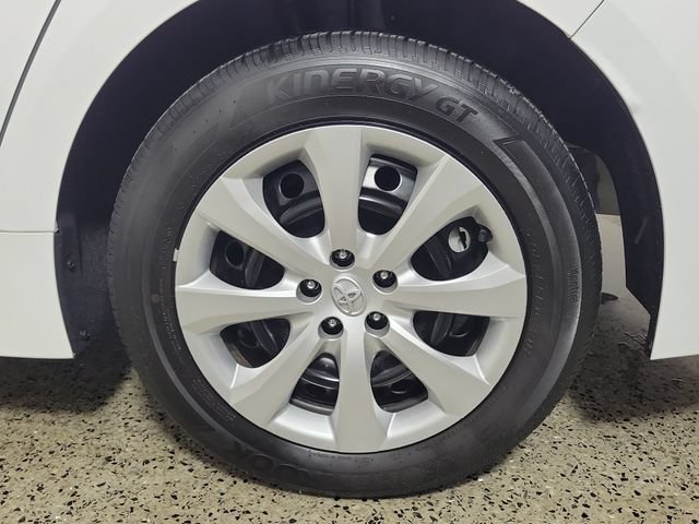 Used 2026 Toyota Corolla LE FWD image 8