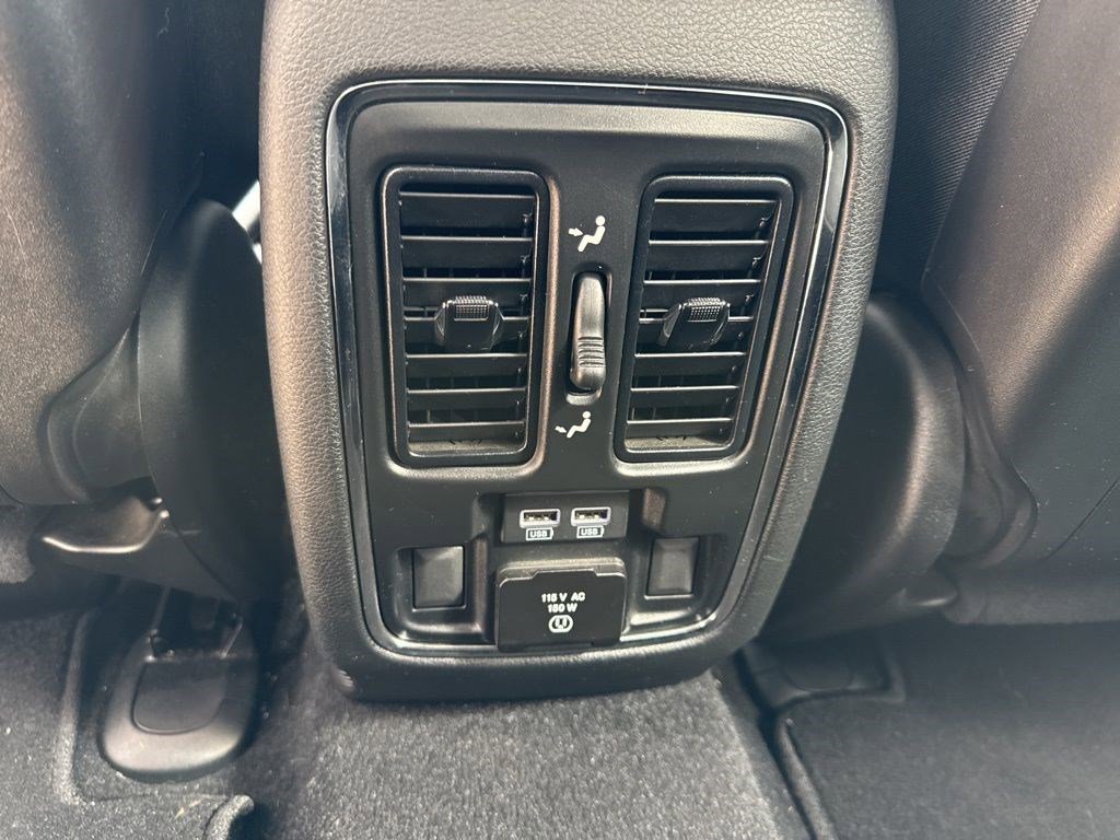 Used 2021 Jeep Grand Cherokee Limited w/ Sun & Sound Group image 10