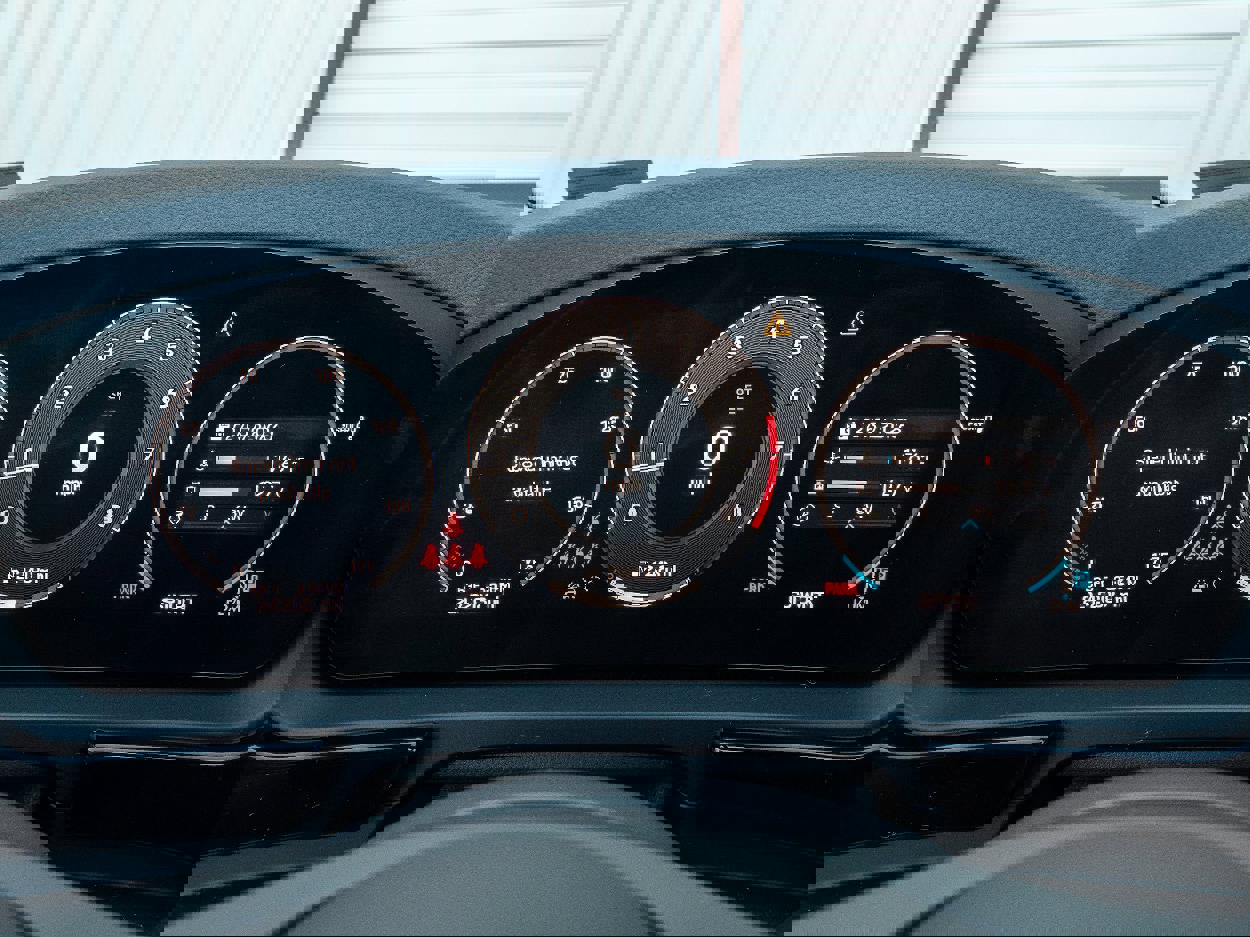 Certified 2024 Porsche Cayenne w/ Premium Package Plus (PFM) image 18