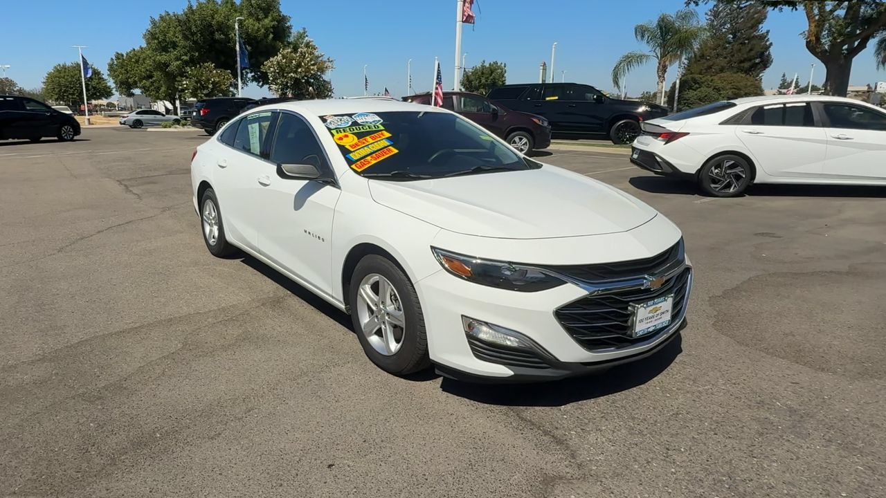 Used 2023 Chevrolet Malibu LS FWD image 1