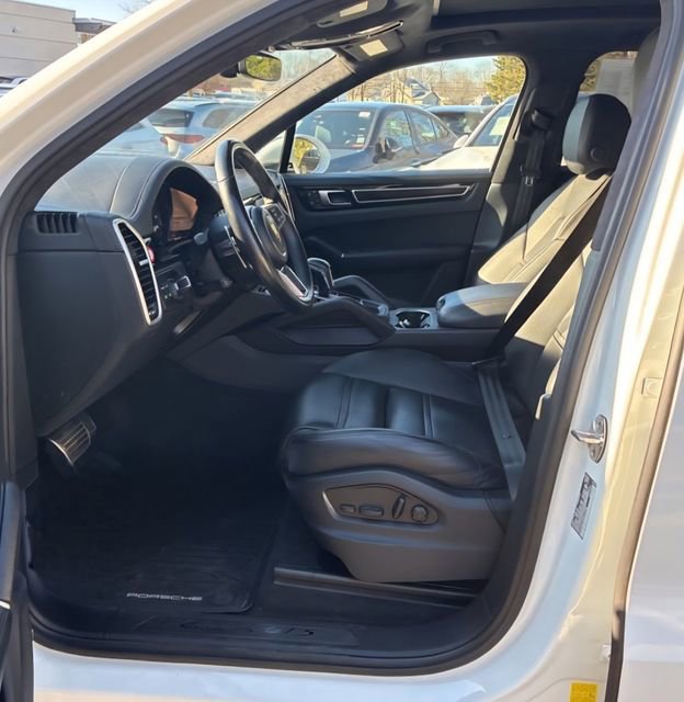 Used 2023 Porsche Cayenne GTS image 16