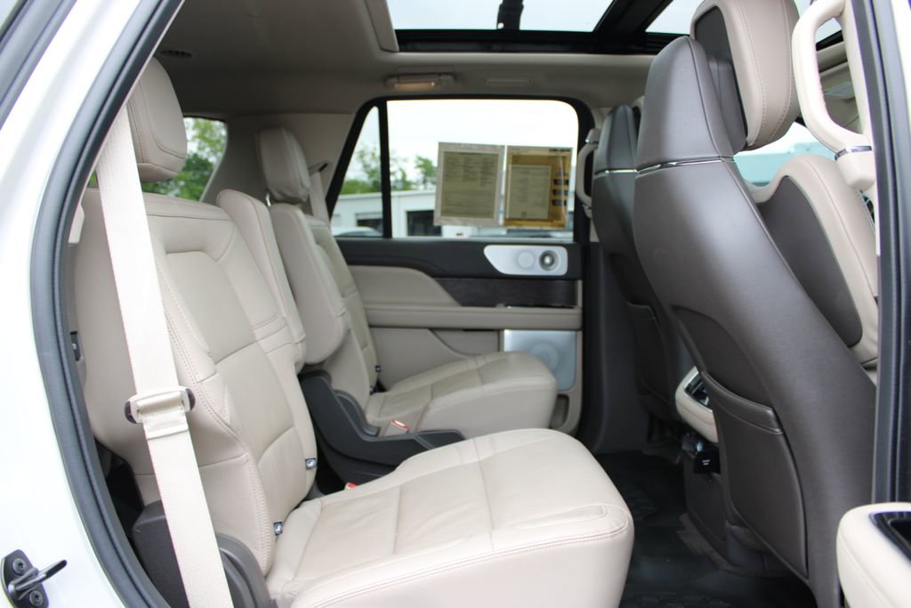 Used 2023 Lincoln Navigator Reserve RWD image 34