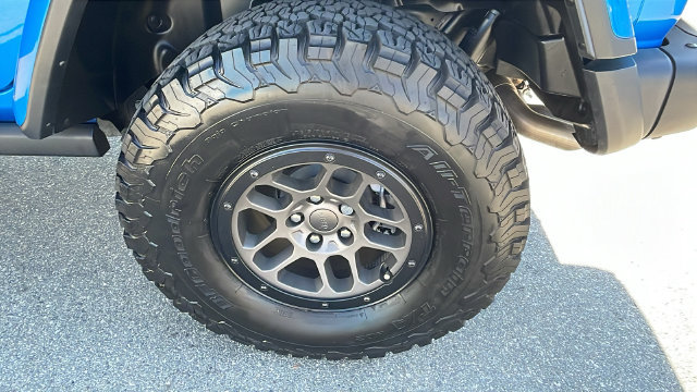 Used 2023 Jeep Wrangler Unlimited Rubicon 392 w/ Xtreme Recon 35" Tire Package AWD/4WD image 34