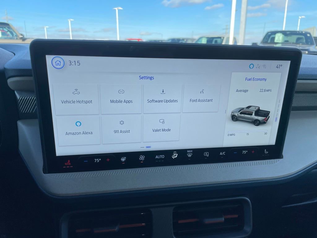 Used 2025 Ford Maverick Lariat w/ 4K Tow Package image 19