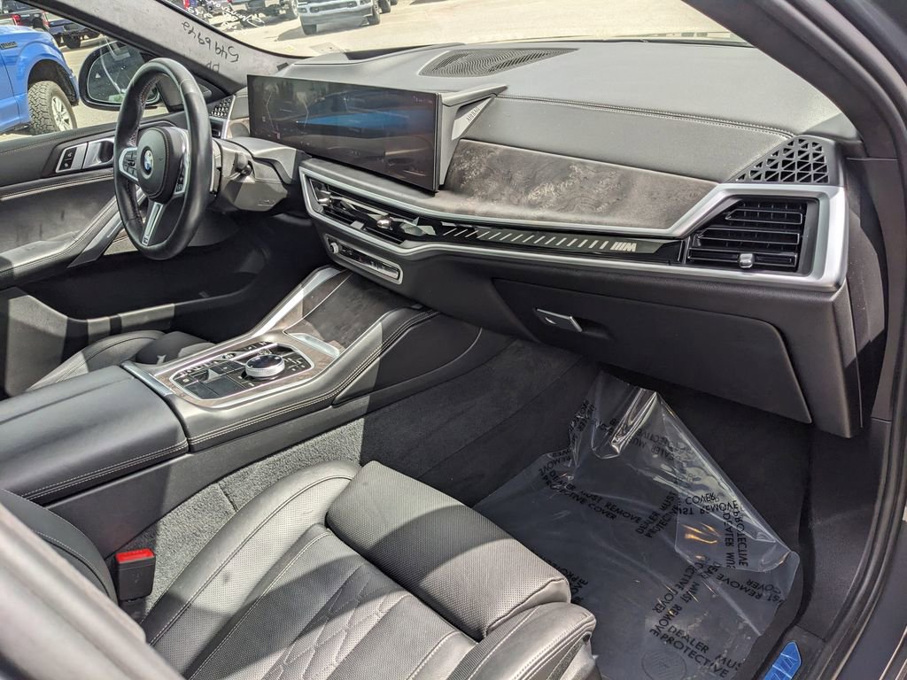 Used 2024 BMW X6 M60i image 17