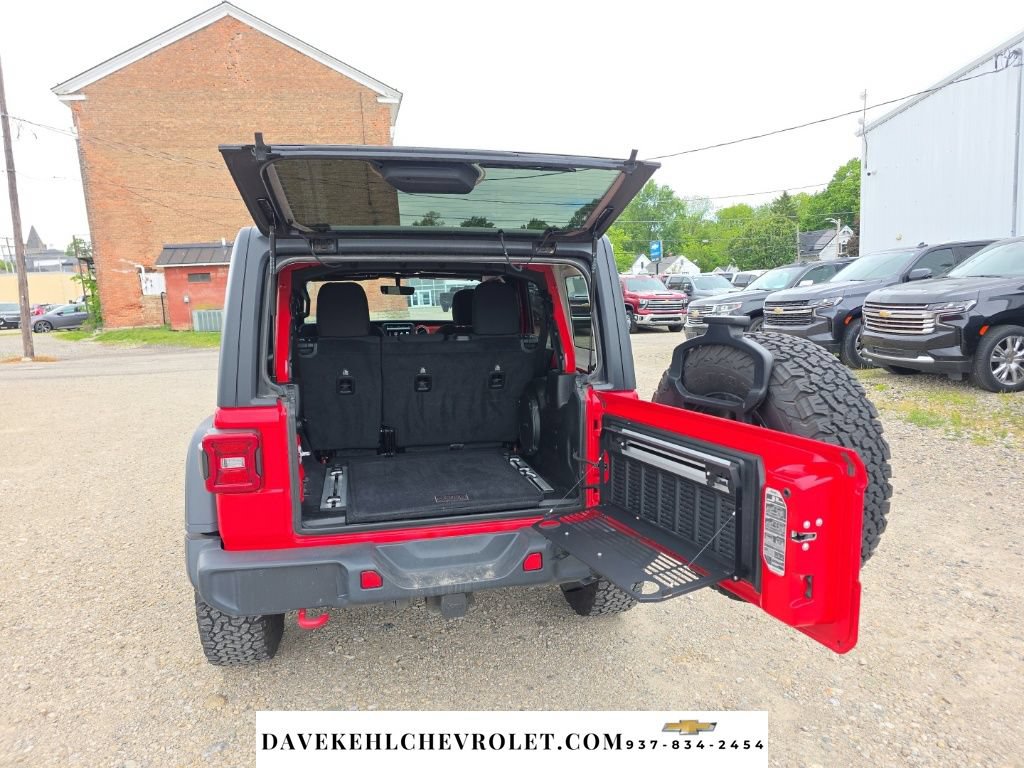 Used 2019 Jeep Wrangler Unlimited Rubicon w/ Dual Top Group AWD/4WD image 32