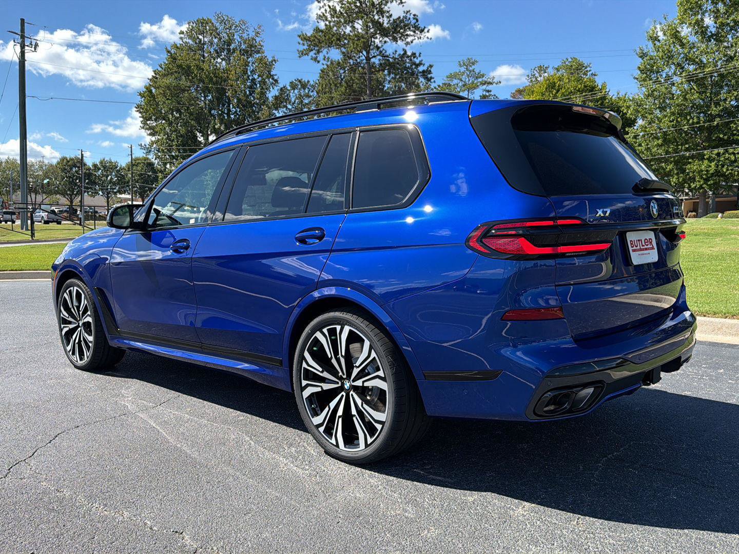 New 2027 BMW X7 M60i AWD/4WD image 4