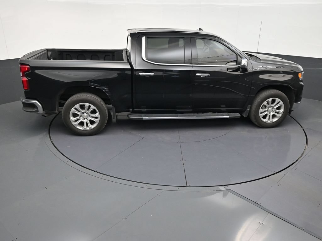 Used 2024 Chevrolet Silverado 1500 LTZ RWD image 17