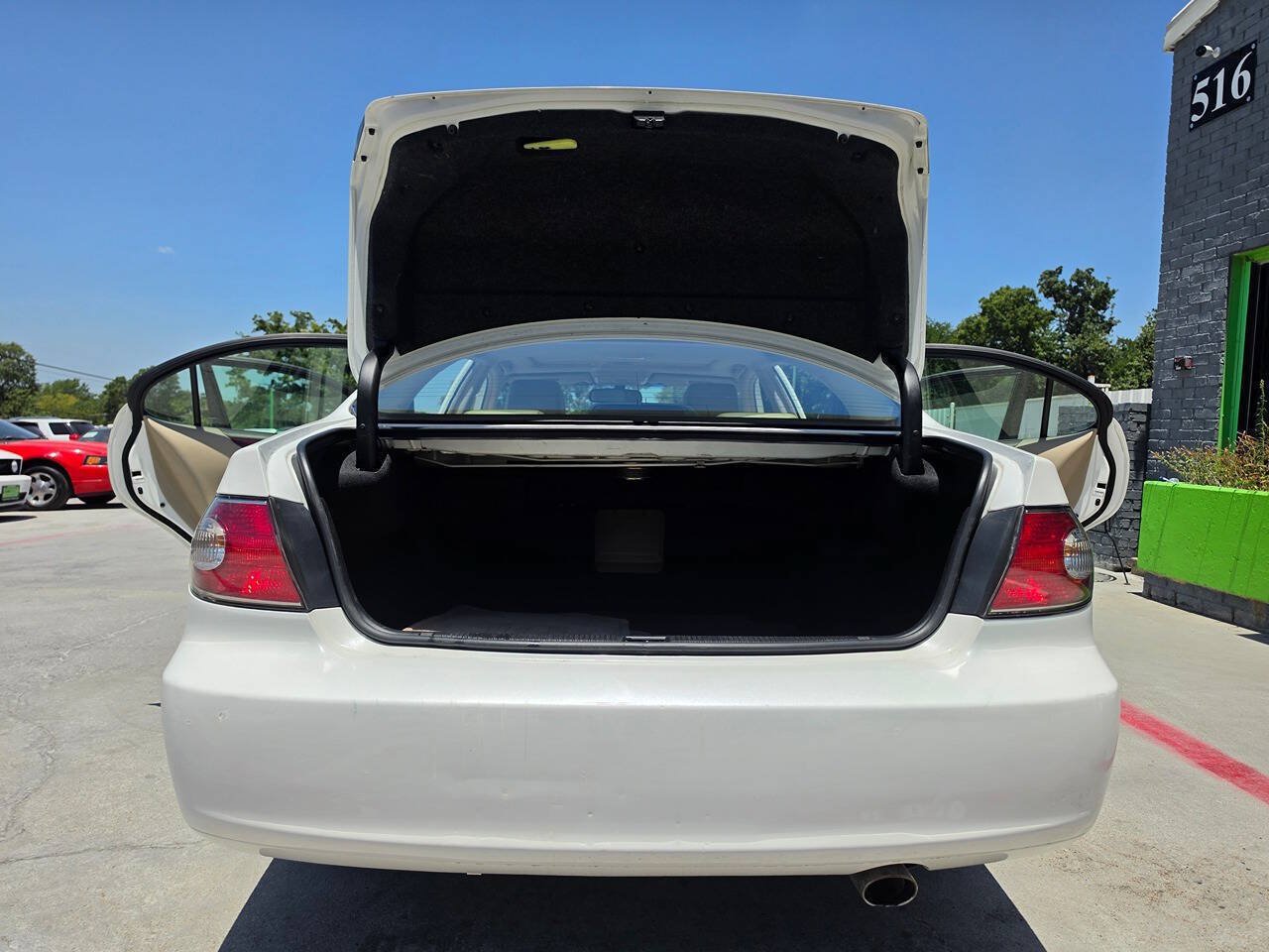 Used 2002 Lexus ES 330 w/ Premium Pkg FWD image 28